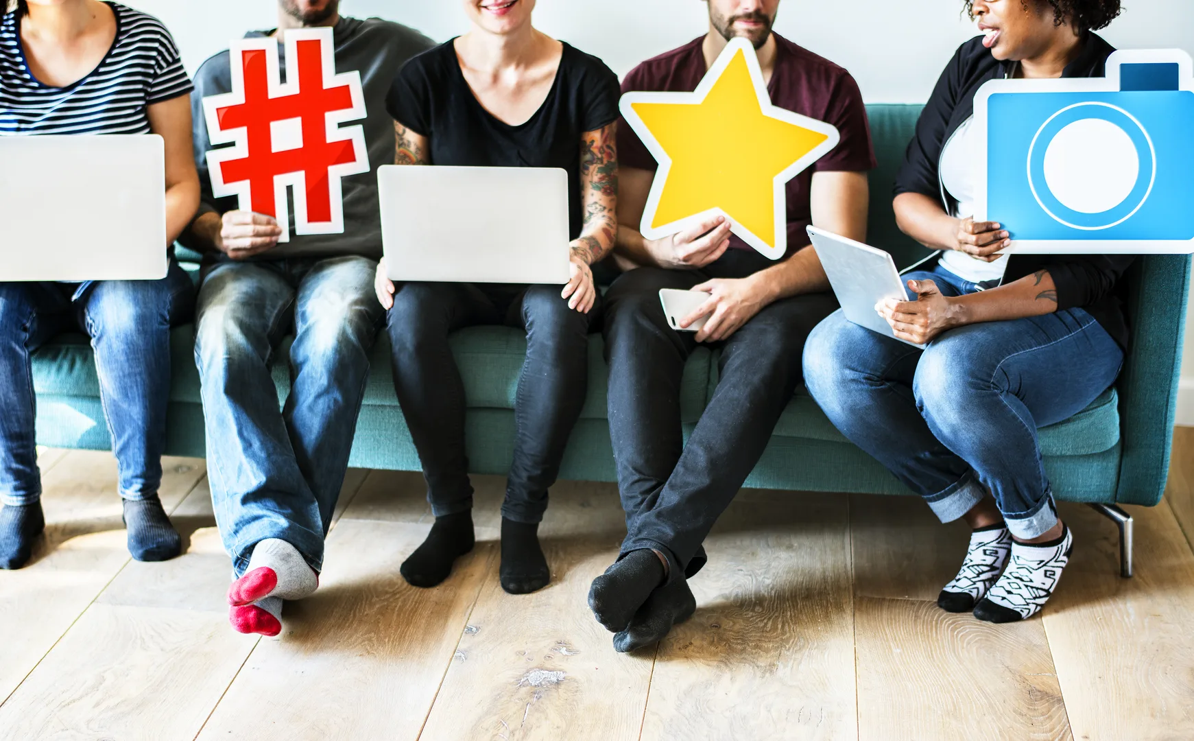 WhatsApp Community vs Group: Which One Should You Start?